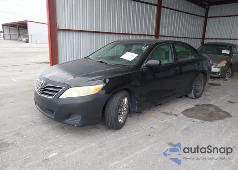 2011 Toyota Camry Le z USA, uszkodzony, nr VIN 4T1BF3EK7BU127824